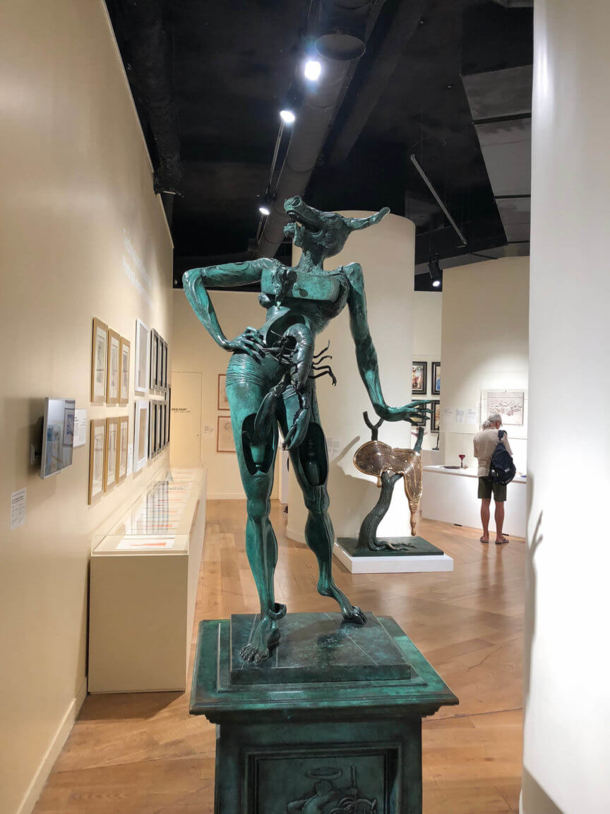Salvador Dali - Statue - Paris France